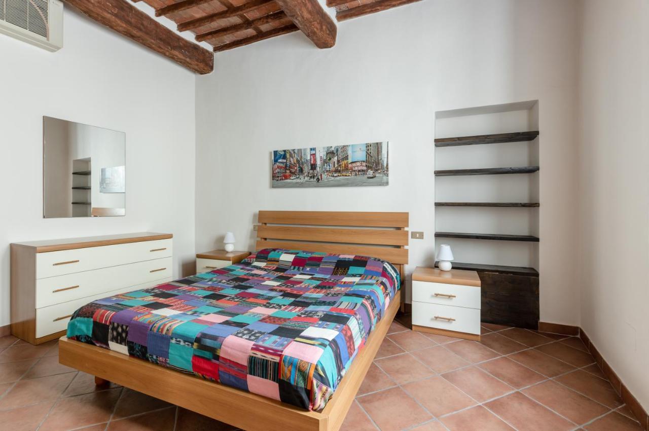 Lucca - Piazza Dell'Anfiteatro Central Apartment! Dış mekan fotoğraf